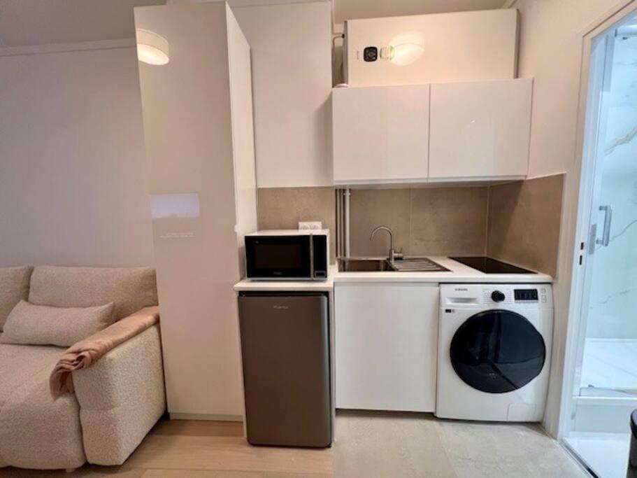 Rent A - Daguerre Parijs